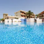 Frontline Playa Vistas With Pool, Parking, Sea Apartment Los Cristianos (Tenerife)
